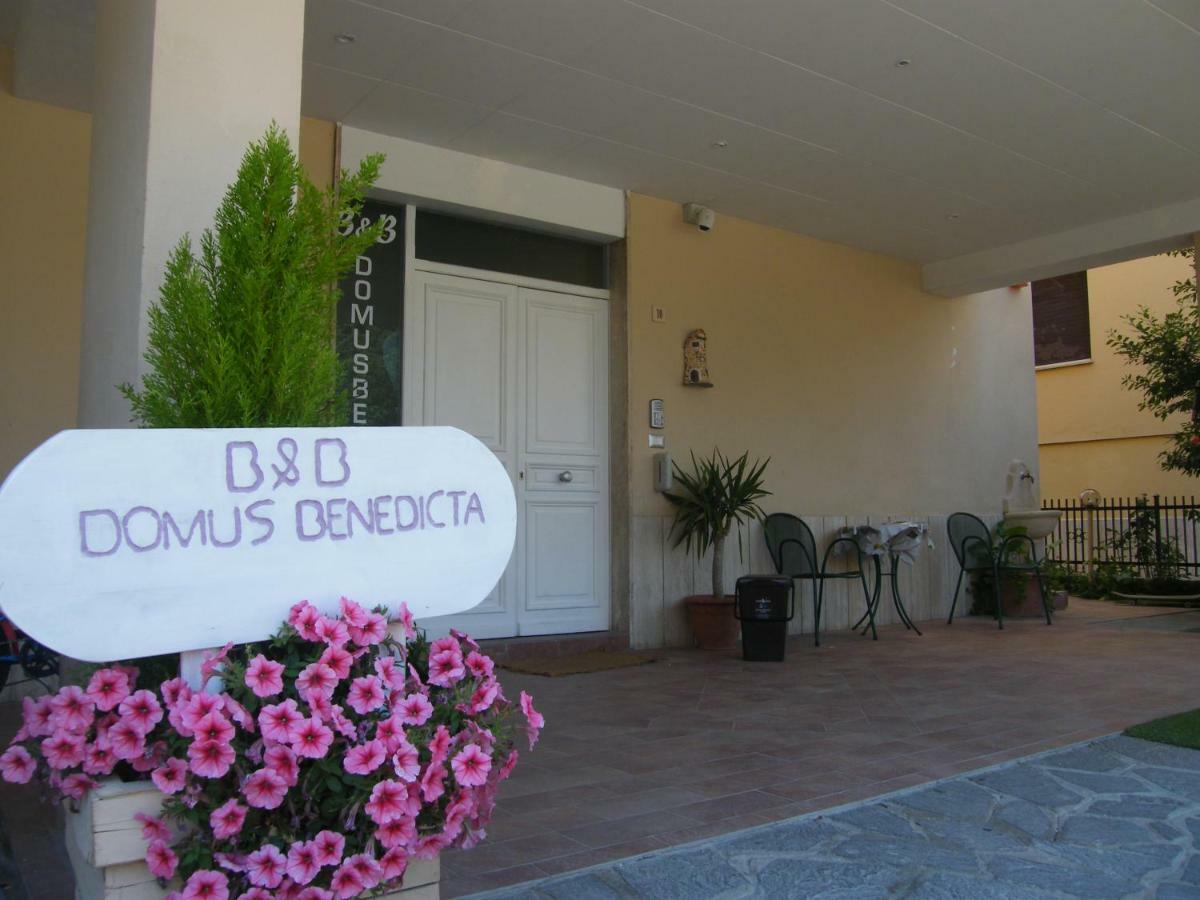 B&B Domus Benedicta Assisi Esterno foto